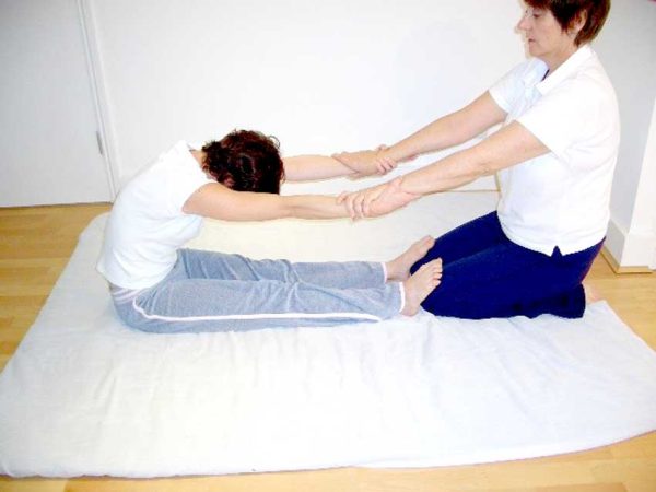 3 Thai Yoga Massage Techniques Youll Be Loved A Little More For